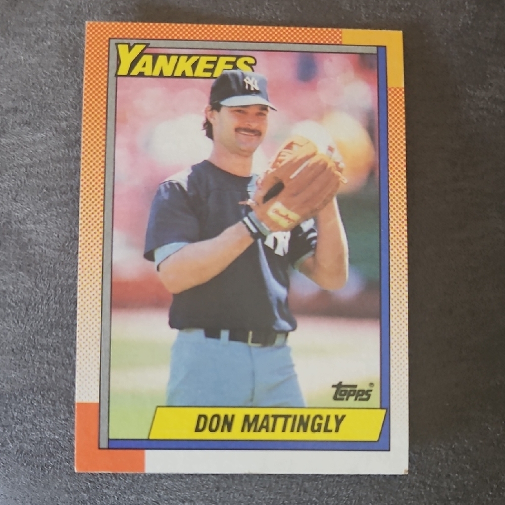 1990 Topps #200 Yankees-Don Mattingly Card